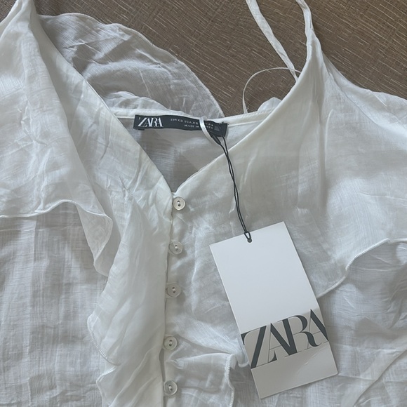 Zara Ruffle Top - Picture 2 of 4